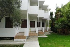 Отель Giorgos-Maria Apartments в городе Mariou, Греция