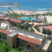 Отель Jiyeh Marina Resort в городе Дамур, Ливан