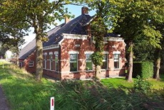 Отель B&B Groningen Buiten в городе Зёйдхорн, Нидерланды