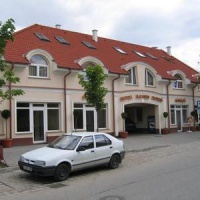 Отель Hotel Kaiser Panzio в городе Бая, Венгрия