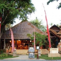 Отель Peneeda View Beach Hotel в городе Санур, Индонезия