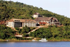 Отель Three Cities Jozini Tiger Lodge & Spa в городе Джозини, Южная Африка