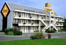 Отель Premiere Classe Douai Hotel Cuincy в городе Флер-ан-Эскребьё, Франция