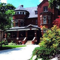Отель Agincourt Manor в городе Стратфорд, Канада