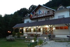 Отель Pension Valea Negrasului в городе Traisteni, Румыния