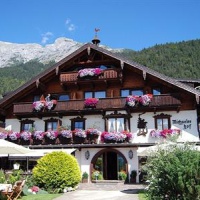 Отель Michaelerhof Hotel Gnadenwald в городе Гнаденвальд, Австрия