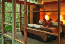 Отель Crystal Creek Rainforest Retreat в городе Наминба, Австралия