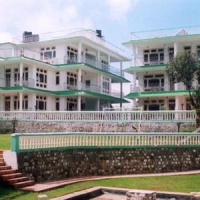 Отель Himgiri Resort в городе Дхарамсала, Индия