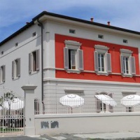 Отель Villino Ermione в городе Marina di Pisa, Италия