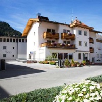 Отель Hochland в городе Наудерс, Австрия