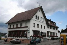 Отель Pflug в городе Айхгальден, Германия
