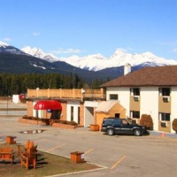 Отель Premier Mountain Lodge & Suites в городе Валемаунт, Канада