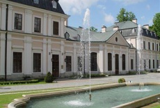 Отель Hotel Sieniawa Palace в городе Сенява, Польша