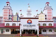 Отель Lotus Desaru Beach Resort Sdn Bhd в городе Бандар Пенавар, Малайзия