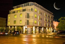 Отель Hotel Bats в городе Petrich, Болгария