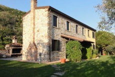 Отель Holiday House Petrarca в городе Аркуа-Петрарка, Италия