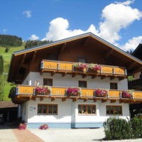 Отель Haus Holler в городе Клайнарль, Австрия
