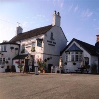 Отель The Swan Inn Wybunbury Nantwich в городе Уибунбери, Великобритания