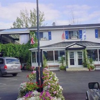 Отель Blue Moon Motel Niagara Falls в городе Ниагара-Фолс, Канада
