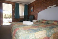 Отель Miles Outback Motel в городе Майлс, Австралия
