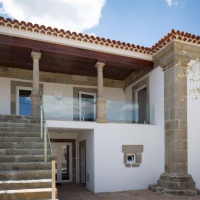 Отель Cerca Design House в городе Фундан, Португалия