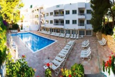 Отель El Pinar Resort Ibiza в городе Кала-Льонга, Испания