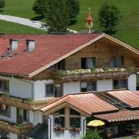 Отель Forsthof Apartments St Johann im Pongau в городе Санкт-Йохан-Понгау, Австрия