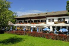 Отель Zum Fischer am See в городе Прин-на-Кимзее, Германия