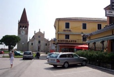 Отель Hotel Due Colonne в городе Сан-Бонифачо, Италия