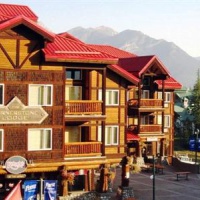Отель Cornerstone Lodge at Fernie Alpine Resort в городе Ферни, Канада