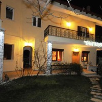 Отель Margit Suites Hotel Karpenisi в городе Карпениси, Греция