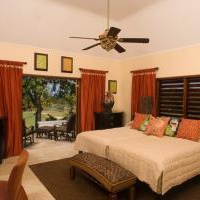 Отель Seaviews 4 BR Villa - Montego Bay в городе Монтего-Бэй, Ямайка