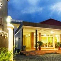 Отель Hotel Catur Warga в городе Матарам, Индонезия