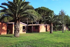 Отель Club degli Amici Camping Village в городе Монтальто-ди-Кастро, Италия