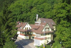 Отель Zum Wasserfall Gasthof в городе Оберндорф-на-Неккаре, Германия