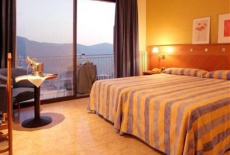 Отель Apartamentos Can Fisa в городе Корбера-де-Льобрегат, Испания