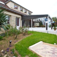Отель Hotel du 6 Juin в городе Сент-Мер-Эглиз, Франция