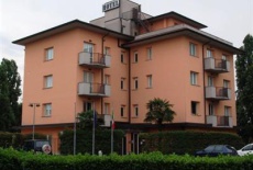 Отель Hotel Visconti Melzo в городе Мельцо, Италия