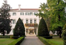 Отель Villa Revedin в городе Горго-аль-Монтикано, Италия