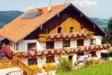 Отель Familienferienhof Stabauer в городе Целль-на-Мосе, Австрия