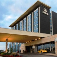 Отель Hilton Toronto Airport & Suites в городе Миссиссога, Канада