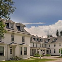 Отель Omni Bretton Arms Inn at Mount Washington Resort в городе Бреттон Вудс, США