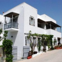 Отель Myrto Hotel в городе Камарес, Греция
