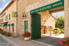 Отель Les Platanes в городе Пон-де-Во, Франция