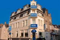Отель Logis Hotel L'Imperatrice в городе Берк, Франция