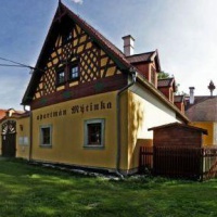 Отель Hrazdeny Statek Mytinka в городе Войтанов, Чехия