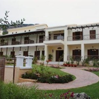 Отель Guesthouse Michobeis в городе Камарина, Греция