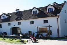 Отель Village Golf Hotel Svachuv Dvur в городе Вежовата-Плане, Чехия