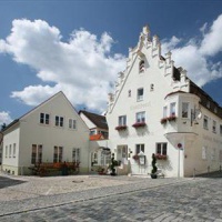Отель Landhotel Weisser Hahn Wemding в городе Вемдинг, Германия