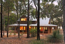 Отель Woodstone Cottages в городе Куеджинап, Австралия